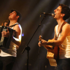 Joselito Maravillas (i.) y David Ruiz, anoche en el Teatro Principal, donde vuelven mañana.-Raúl Ochoa.