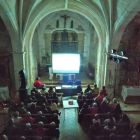 A la entrega de premios y el encuentro con varios autores se sumó en la iglesia la proyección de un documental.-ECB