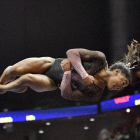 Simone Biles, durante el salto en el ejercicio de suelo.-DENNY MEDLEY-USA TODAY SPORTS
