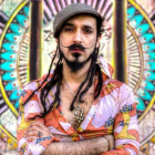 El compositor, cantante e instrumentista argentino Simja Dujov.-ECB