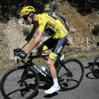 Chris Froome, delante de Mikel Landa, durante la 15ª etapa del Tour de Francia.-AFP / LIONEL BONAVENTURE