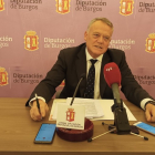 El vicepresidente de la Diputación de Burgos, Lorenzo Rodríguez, tras la Junta de Gobierno. D. S. M.