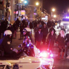 Manifestantes expresan su repulsa la saber que ha sido exculpado el policía Daniel Pantaleo por la muerte de Eric Garner.-Foto: T.J. KIRKPATRICK / AFP