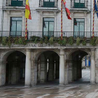 Vista de la fachada del Ayuntamiento de Burgos. ECB