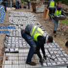 Imagen departe de la droga incautada por los agentes.-