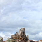 Vista parcial de la localidad y de famoso castillo roquero.-M. M.