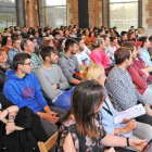 La Estación acogió el III Encuentro de Jóvenes Emprendedores, en la imagen, Aitor Francesena se dirige a los asistentes.-ISRAEL L. MURILLO
