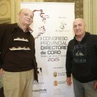 Alejandro Yagüe (i.) y Javier Busto, ayer en la Sala Polisón.-Raúl Ochoa