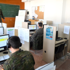 La unidad en Burgos cuenta con tres pelotones y 56 soldados que realizan en estos días de incidencia disparada unas 1.500 llamadas diarias. ICAL