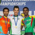 Temesgen Buru (derecha) con la medalla de bronce del Campeonato de África sub 23.-