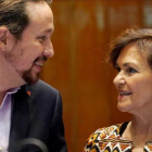 La vicepresidenta primera, Carmen Calvo, junto al vicepresidente segundo, Pablo Iglesias.-JOSÉ LUIS ROCA