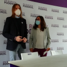 Fernández y Domínguez en la sede de Podemos Burgos. ECB