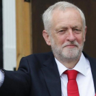Corbyn, al llegar al colegio electoral, este jueves.-DANIEL LEAL-OLIVAS