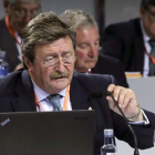 Juan Luis Larrea durante la reunión de la junta en fue elegido presidente en funciones de la RFEF.-ZIPI / EFE