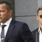 Papá Neymar y su hijo, ante la Audiencia Nacional, el pasado año.-AGUSTÍN CATALAN