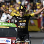 Primoz Roglic celebra la victoria de etapa.-AFP / PHILIPPE LOPEZ