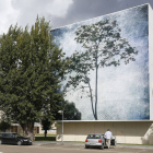 Luis Mena ha intervenido las paredes de la Escuela Politécnica en La Milanera.-Raúl Ochoa