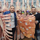 Lucho y Roberto son la tercera generación de la familia Arce dedicada a la carne y hoy tienen como clientes a los mejores restaurantes de España.-I. L. MURILLO