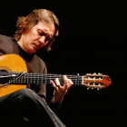 Vicente Amigo.-