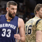 Marc (izquierda) y Pau Gasol,  motivados para su cita-Darren Abate