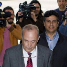 El juez instructor del 'caso Nóos', José Castro, a su entrada en los juzgados.-Foto: EFE / MONTSERRAT T. DÍEZ