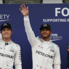 Rosberg, Hamilton y Verstappen, hoy en Sepang.-VINCENT THIAN