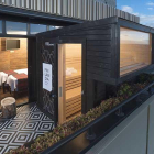 Una sauna con vistas al centro urbano, con un aire más moderno y urbano y en sólo cuatro metros cuadrados, corona este hotel en el centro de la capital finlandesa.-HOTEL ONLY YOU
