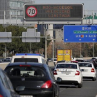 Tráfico en la M-30 de Madrid, en una imagen de archivo.-JOSÉ LUIS ROCA