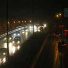 La retención en la BU-11 fue puntual, pero había que circular con precaución por la escasa visibilidad y la  lluvia.-RAÚL OCHOA