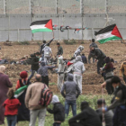 Palestinos protestan en la Franja de Gaza.-EFE / EPA