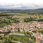 Vista aérea de la localidad burgalesa Castrillo de la Reina.-ISRAEL L. MURILLO
