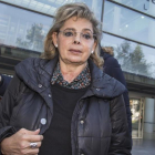 María José Alcón, este lunes, a su llegada a los juzgados de Valencia.-/ MIGUEL LORENZO