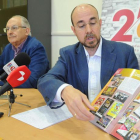 Isidoro Martín y Manuel Fuentes, durante la presentación de la memoria de Proyecto Hombre.-ISRAEL L. MURILLO