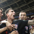 Mario Mandzukic celebra el gol que clasificó a Croacia para la final del Mundial. /-AP / FRANK AUGSTEIN