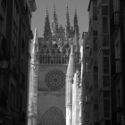 Fotos actuales trufan la reedición como esta de la Catedral.-Javier Santillán
