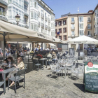 Imagen de terrazas en la plaza de La Flora. ECB