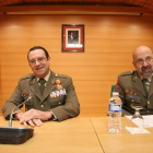 El general director de la Academia de Artillería, Alfredo Sanz y Calabria y el comandante Jesús González Laá (D)-Ical