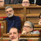 Riera, de la CUP, pensativo en un pleno-FERRAN NADEU