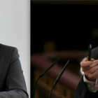 A la izquierda, Carles Puigdemont, expresident de la Generalitat. A la derecha, Cristóbal Montoro, ministro de Hacienda-EL PERIÓDICO