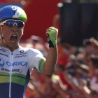 El australiano Caleb Ewan gana la quinta etapa de la Vuelta.-Foto: EFE / JAVIER LIZÓN