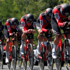 El BMC Racing Team durante la contrarreloj.-BENOIT TESSIER / REUTERS