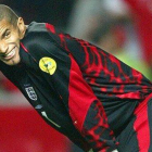 David James, el veterano portero inglés, en un partido.-Foto: AP / THOMAS KIENZLE