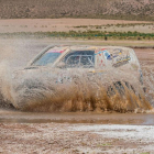 Cristina Gutiérrez supera un obstáculo durante su participación en el Dakar.-DKR RAID SERVICE