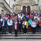 Peregrinos de las asociaciones de Miranda y Burgos, profesionales de Aspodemi y Asodemi, usuarios y sus familias participaron en la ruta.-RAÚL G. OCHOA