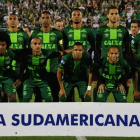 La alineación del Chapecoense que se enfrentó al San Lorenzo en las semifinales de la Copa Sudamericana, hace seis días.-AFP / NELSON ALMEIDA