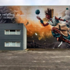 El primer premio es este mural en la fachada de una empresa dedicada al reciclaje en Eindhoven