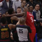 Pelea de Ibaka y Chriss en pleno partido.-YOUTUBE