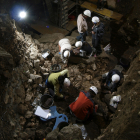 El Portalón de Cueva Mayor durante su excavación. JAVIER TRUEBA, MADRID SCIENTIFIC FILMS.