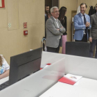El rector de la Isabel I, Alberto Gómez Barahona, acompañó a los representantes públicos del PP, entre ellos Pablo Casado.-SANTI OTERO