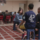 La periodista Sonia López, en el primer programa, dedicado a Colombia, de A las puertas del infierno, en el canal #0.-EL PERIÓDICO